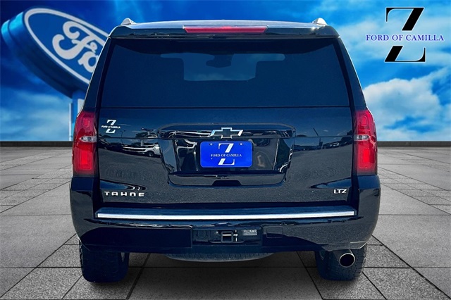 2015 Chevrolet Tahoe LTZ photo 3