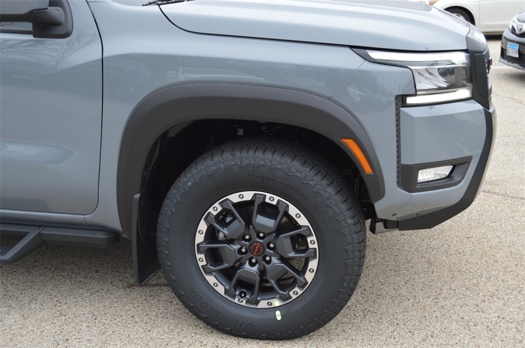 2025 Nissan Frontier Crew Cab PRO-4X photo 4