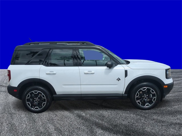 2025 Ford Bronco Sport Outer Banks photo 3