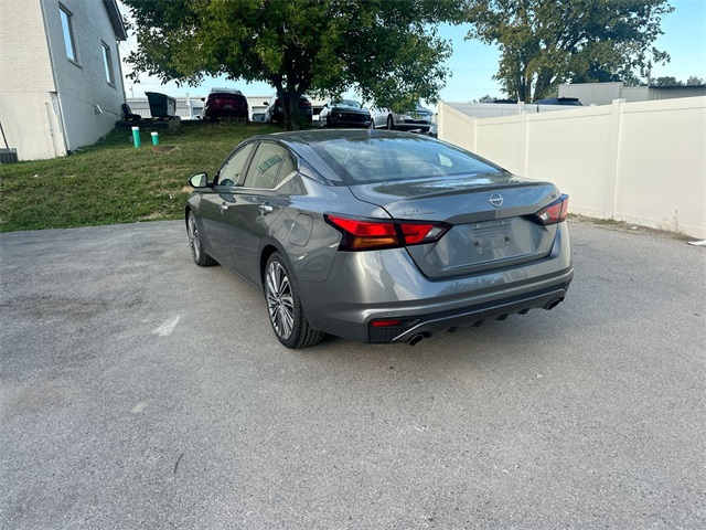 2023 Nissan Altima 2.5 SL photo 3