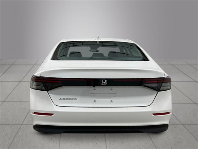 2025 Honda Accord LX photo 4