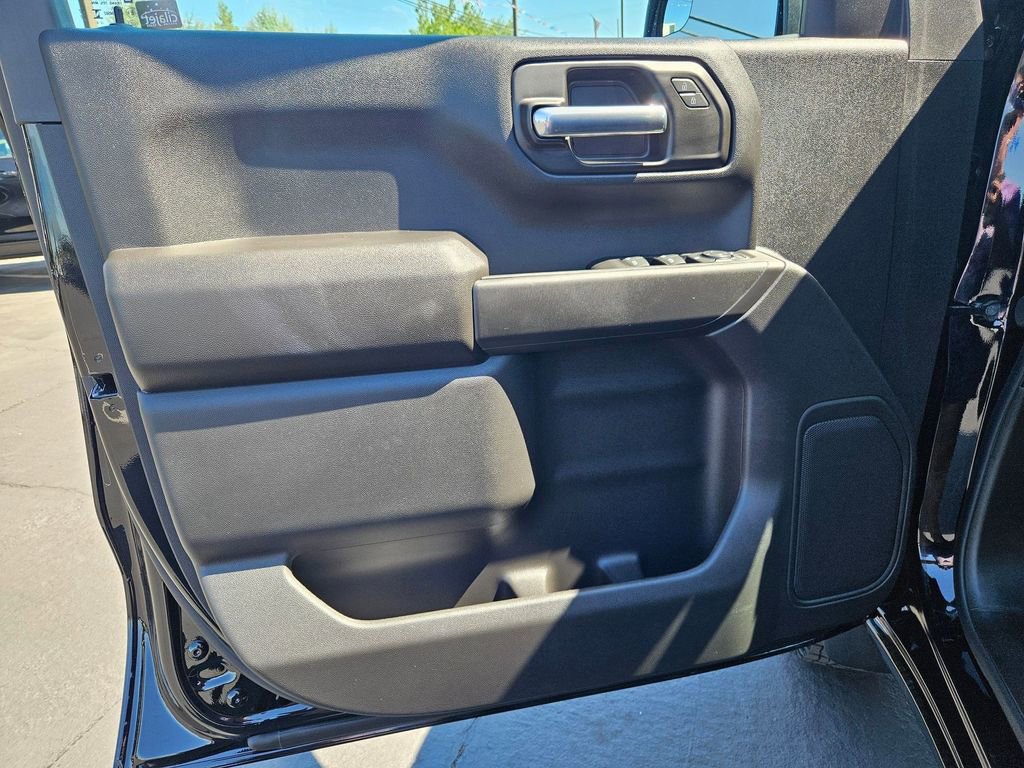 2025 Chevrolet Silverado 1500 Custom Trail Boss photo 11
