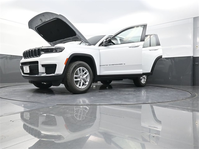 2025 Jeep Grand Cherokee Laredo X photo 26