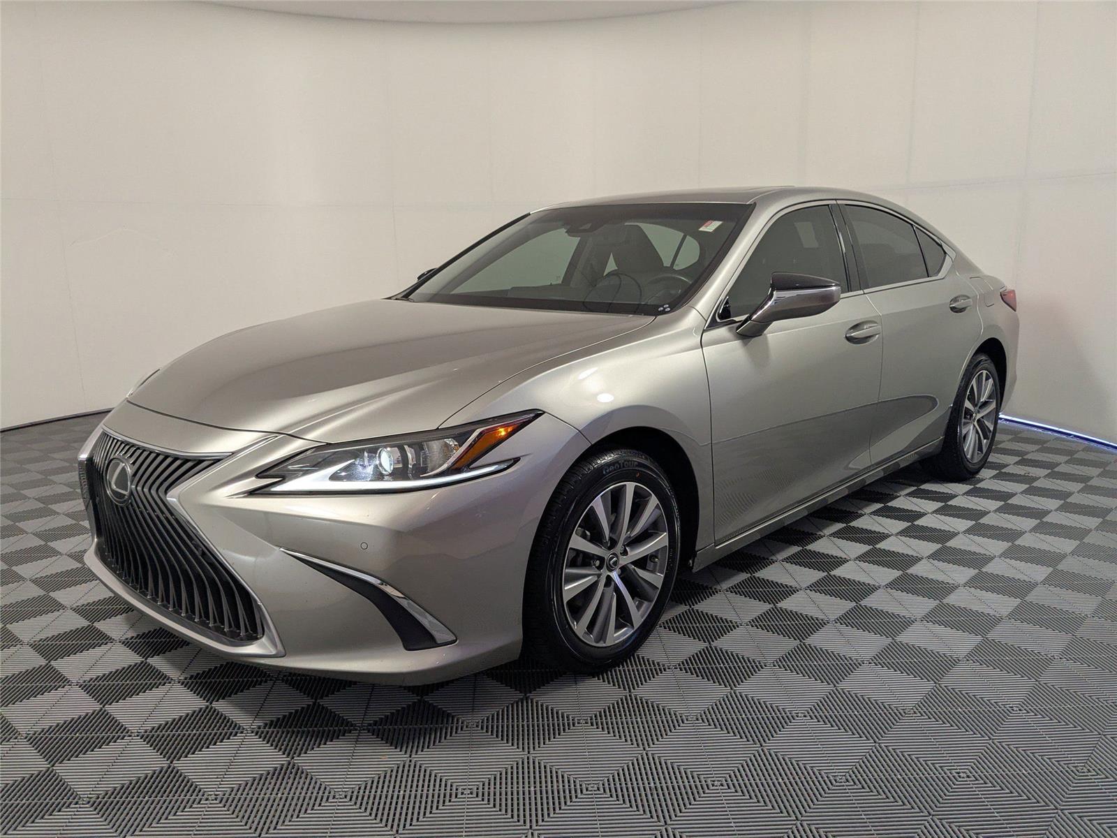 2021 Lexus ES 250 photo 2