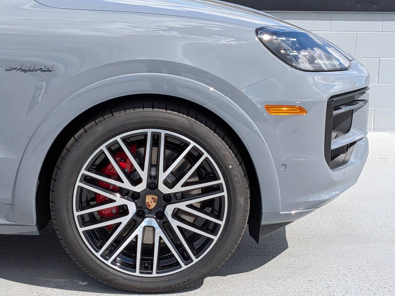 2026 Porsche Cayenne S E-Hybrid Coupe photo 11