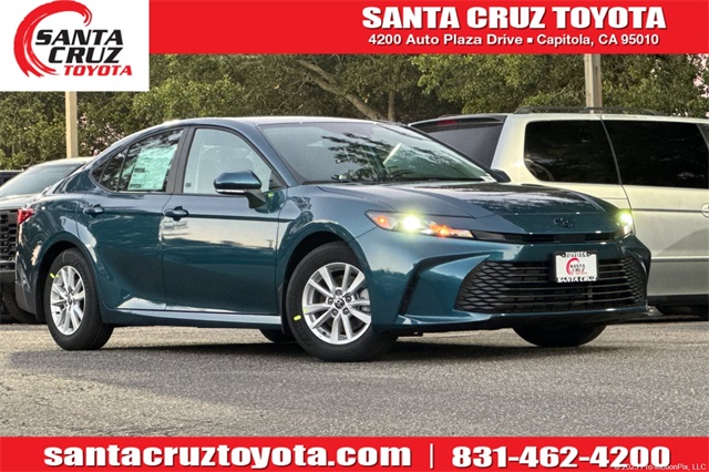 2026 Toyota Camry LE's photo