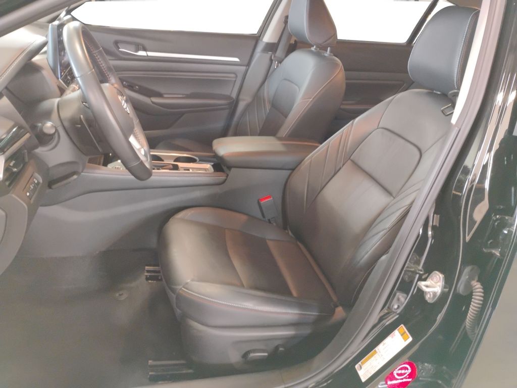 2023 Nissan Altima 2.5 SR photo 12