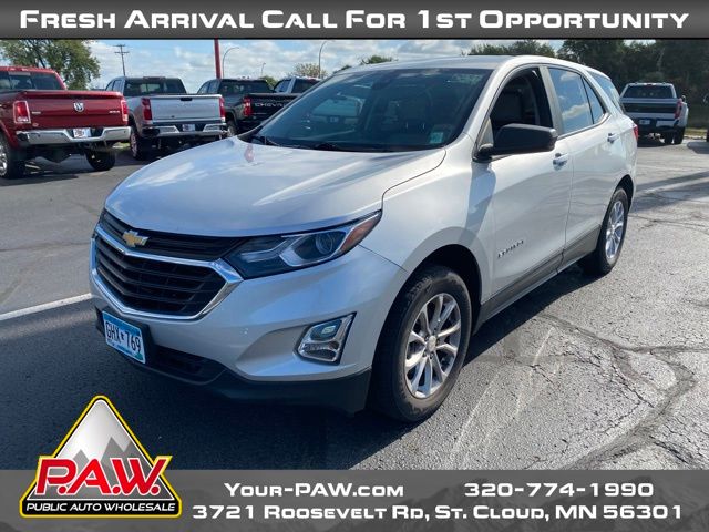 2021 Chevrolet Equinox LS photo 3