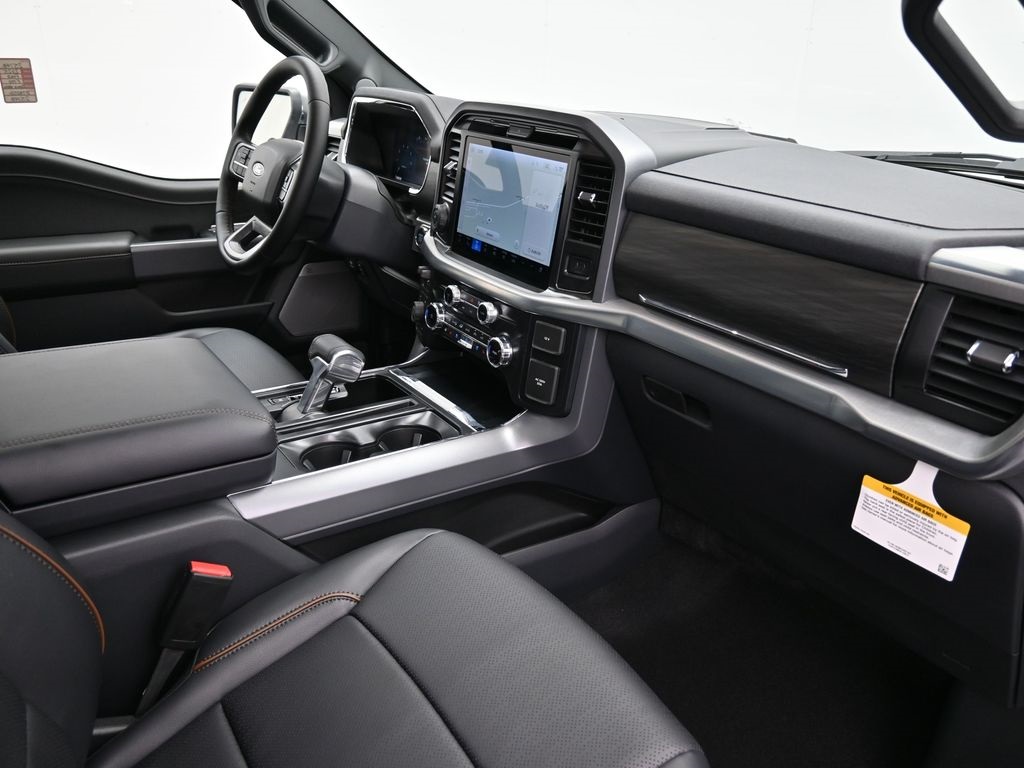 2025 Ford F-150 Lariat photo 25