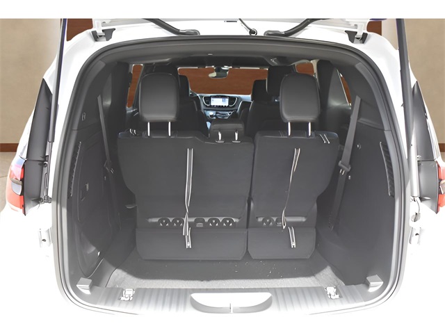 2025 Chrysler Pacifica Hybrid photo 17