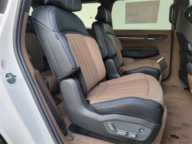 2026 Kia EV9 GT-Line photo 15