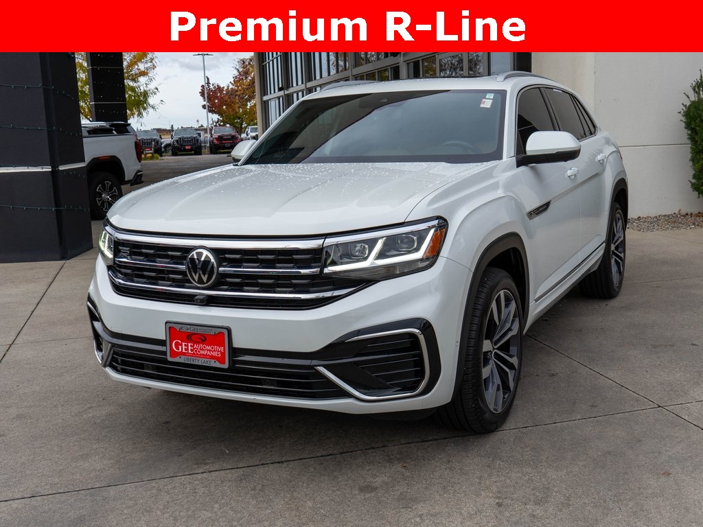 2022 Volkswagen Atlas Cross Sport SEL Premium R-Line's photo