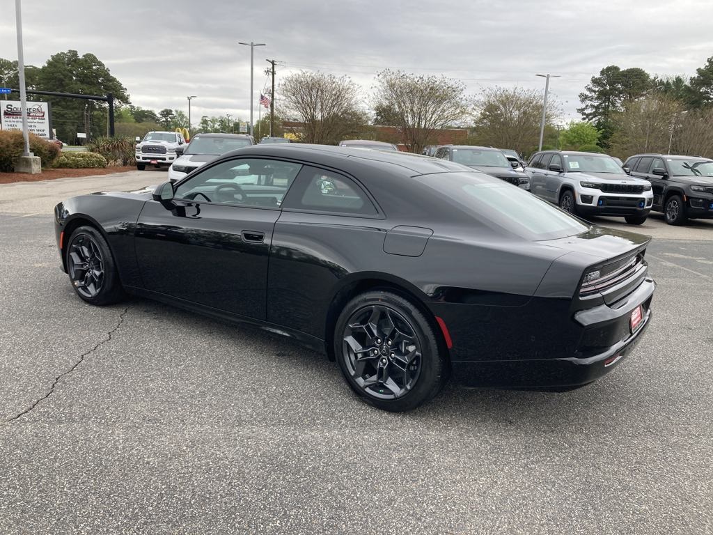 2025 Dodge Charger R/T photo 4