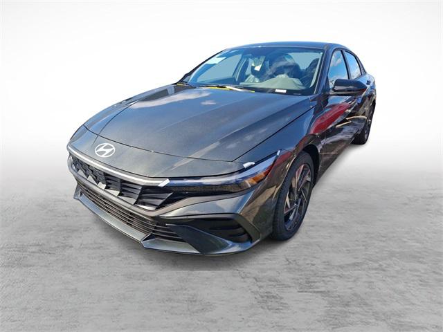 2025 Hyundai Elantra SEL Sport photo 3