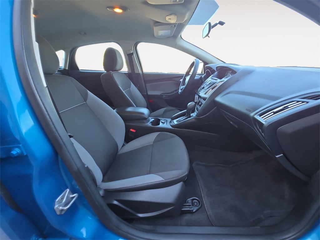 2014 Ford Focus SE photo 14