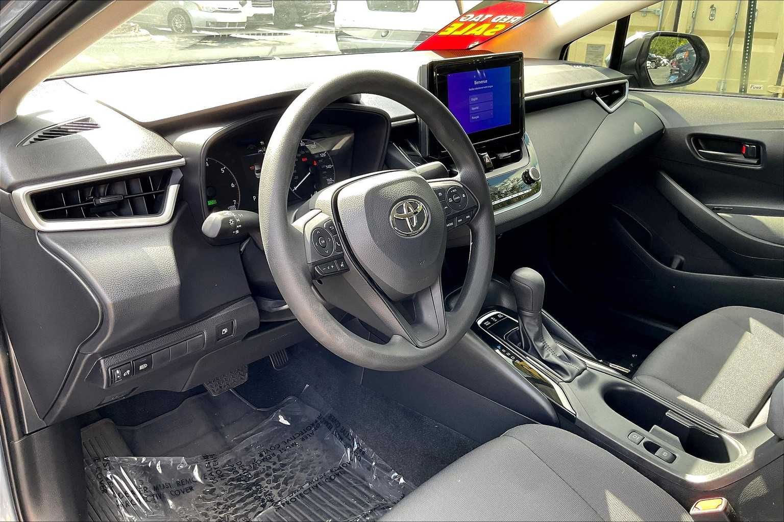 2023 Toyota Corolla Hybrid LE photo 13