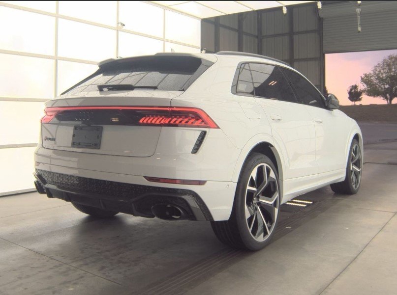 2022 Audi RS Q8 photo 4