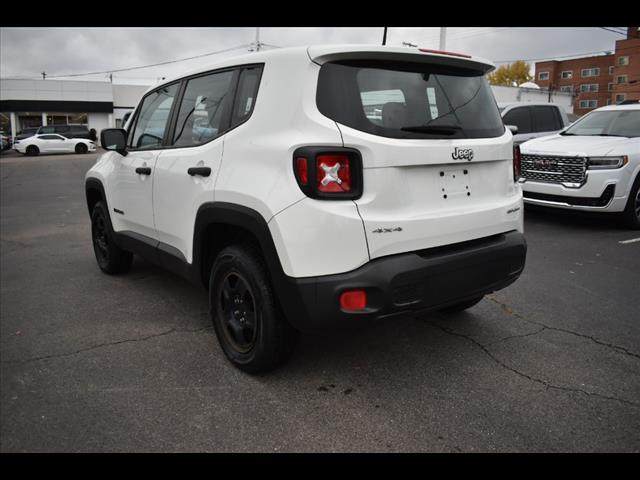 2017 Jeep Renegade Sport photo 7