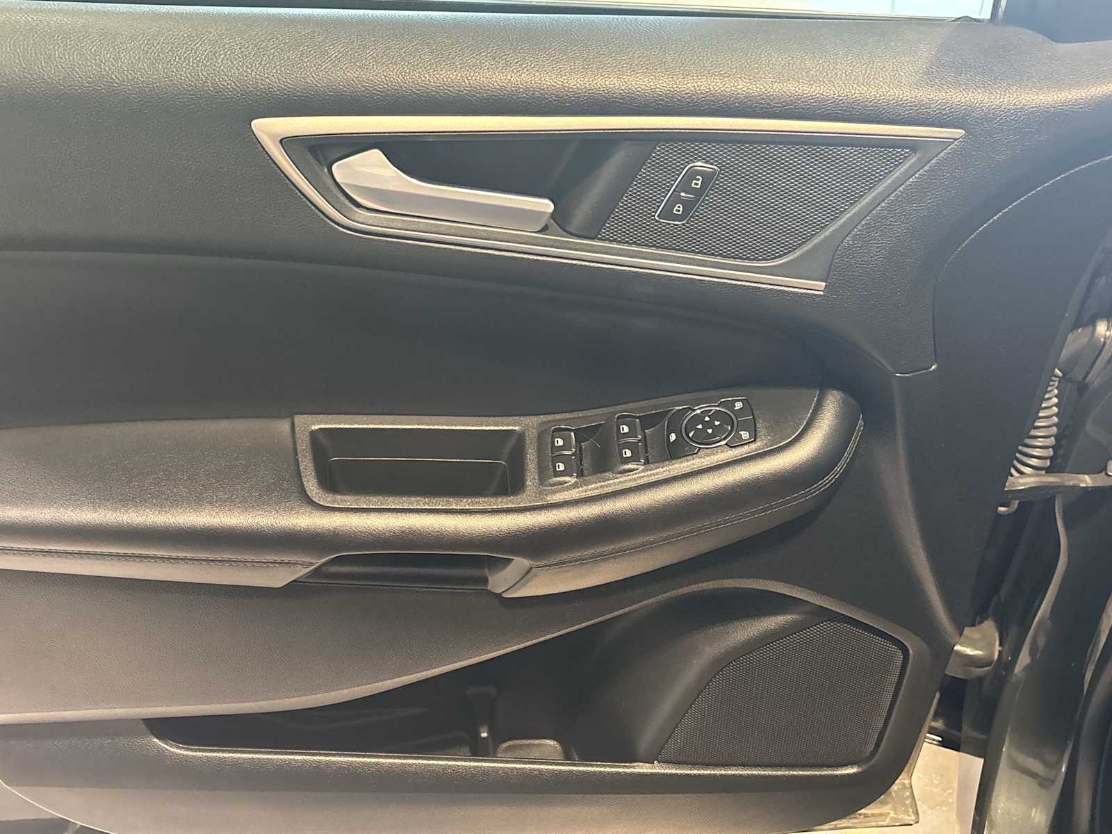 2024 Ford Edge SEL photo 19