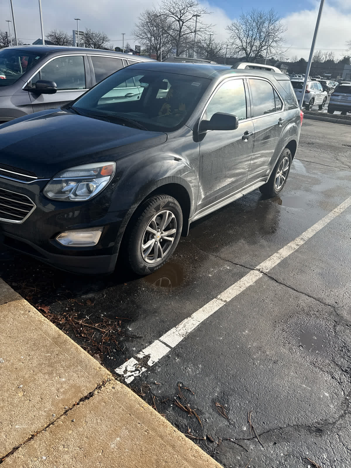 2017 Chevrolet Equinox LT's photo