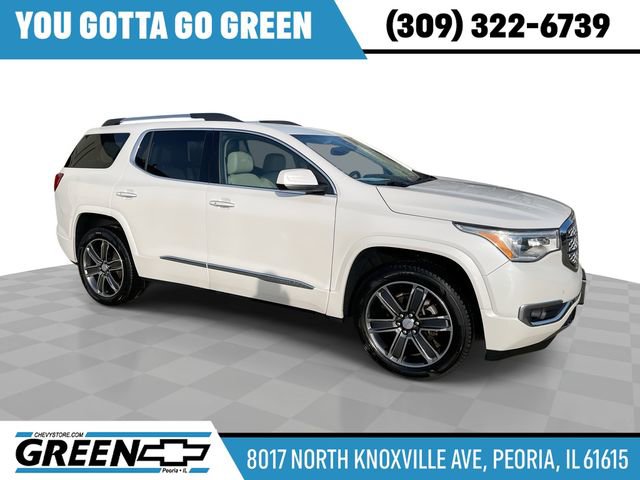 2017 GMC Acadia Denali's photo