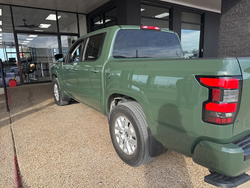 2022 Nissan Frontier SV photo 3