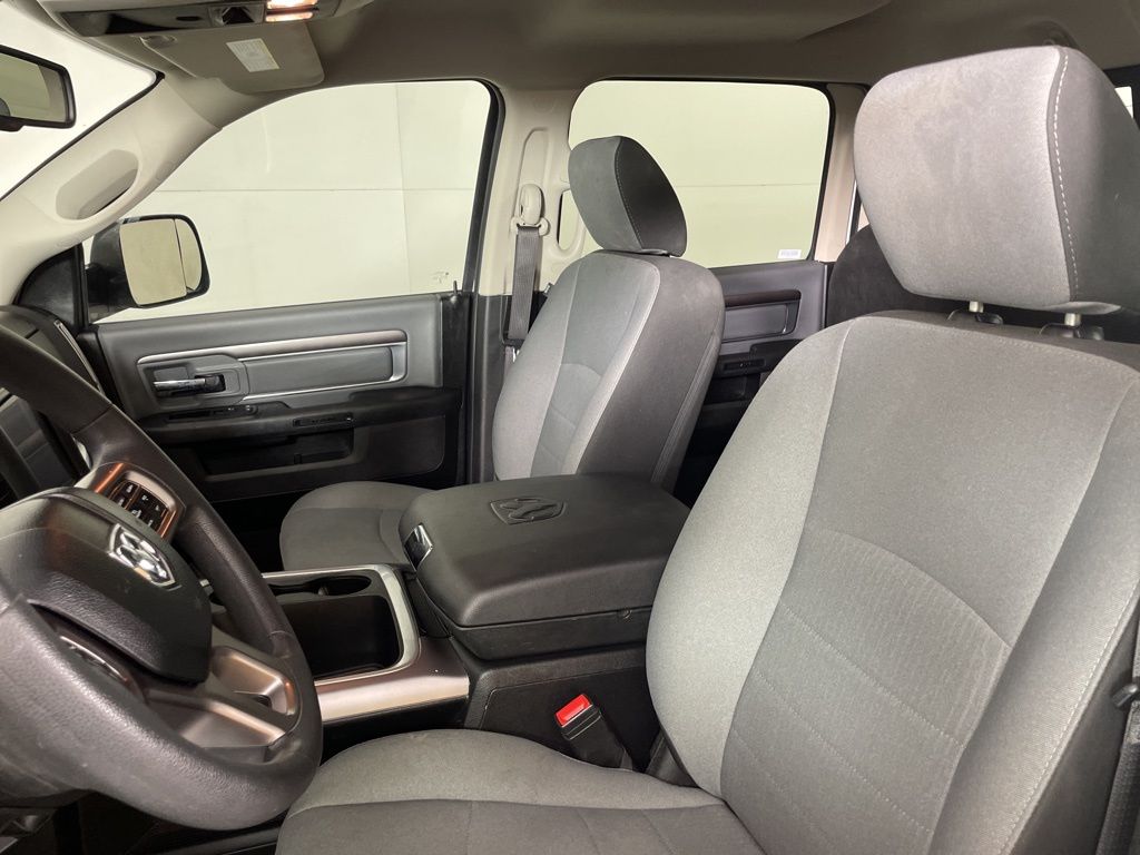 2023 Ram 1500 Classic SLT photo 18
