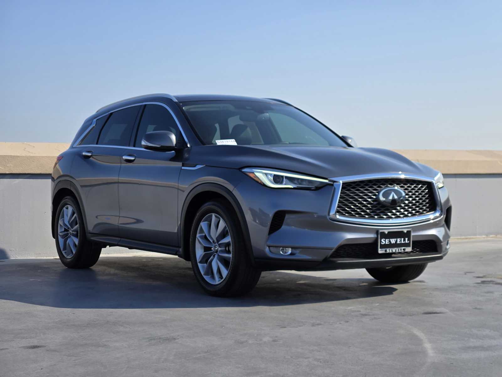 2020 Infiniti QX50 Luxe photo 3