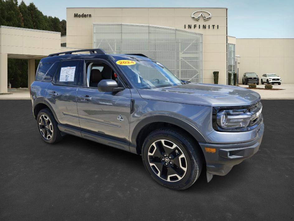 2024 Ford Bronco Sport Outer Banks photo 2