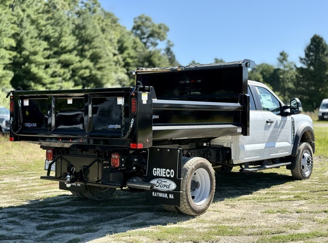 2025 Ford F-550 XL photo 4