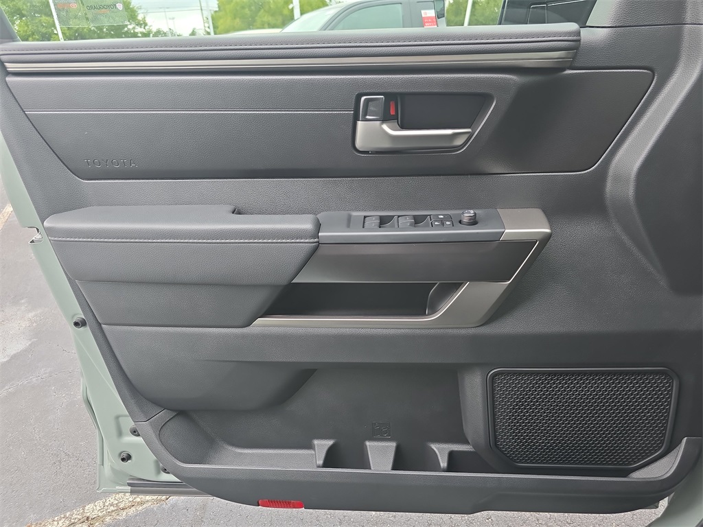 2026 Toyota Tundra SR5 CrewMax photo 25