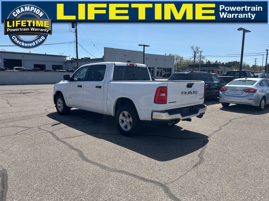 2025 Ram 1500 Big Horn Lone Star photo 3