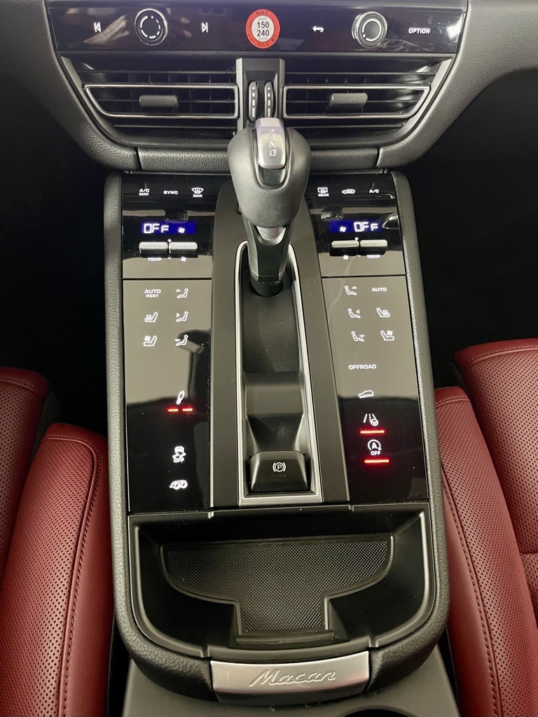 2023 Porsche Macan S photo 28