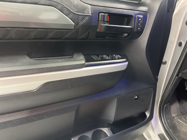 2014 Toyota Tundra Platinum photo 3