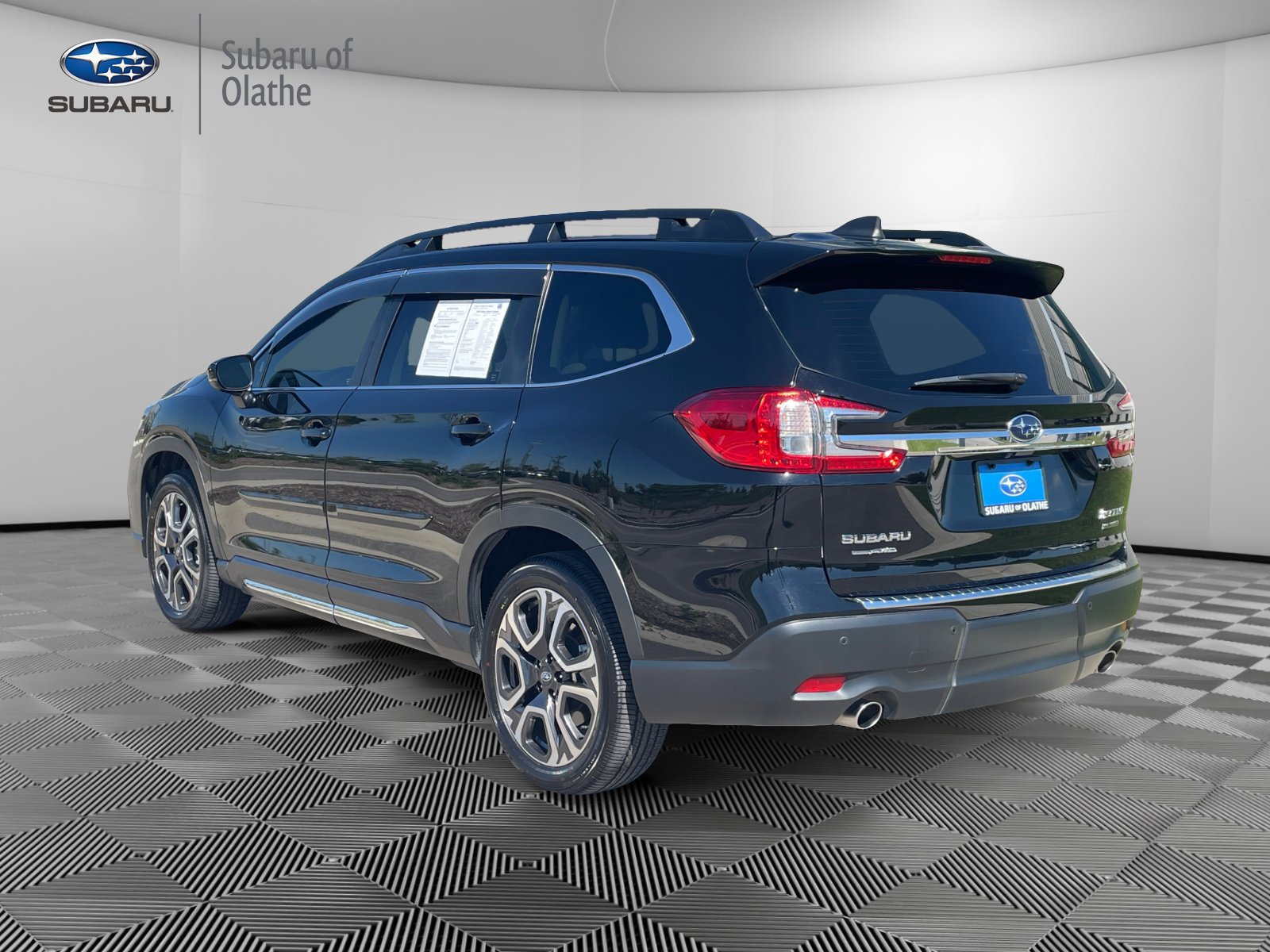 2024 Subaru Ascent Limited photo 7
