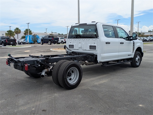 2026 Ford F-350 photo 3