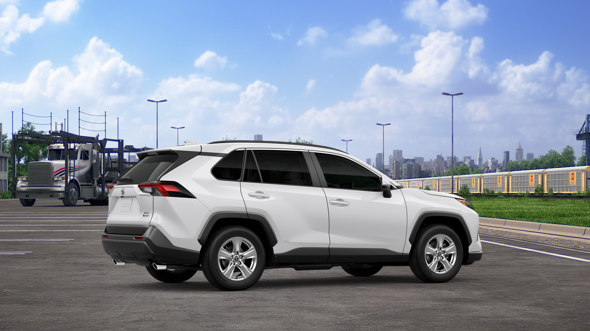 2025 Toyota RAV4 Hybrid XLE photo 11