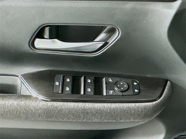 2026 Nissan Kicks SV photo 19