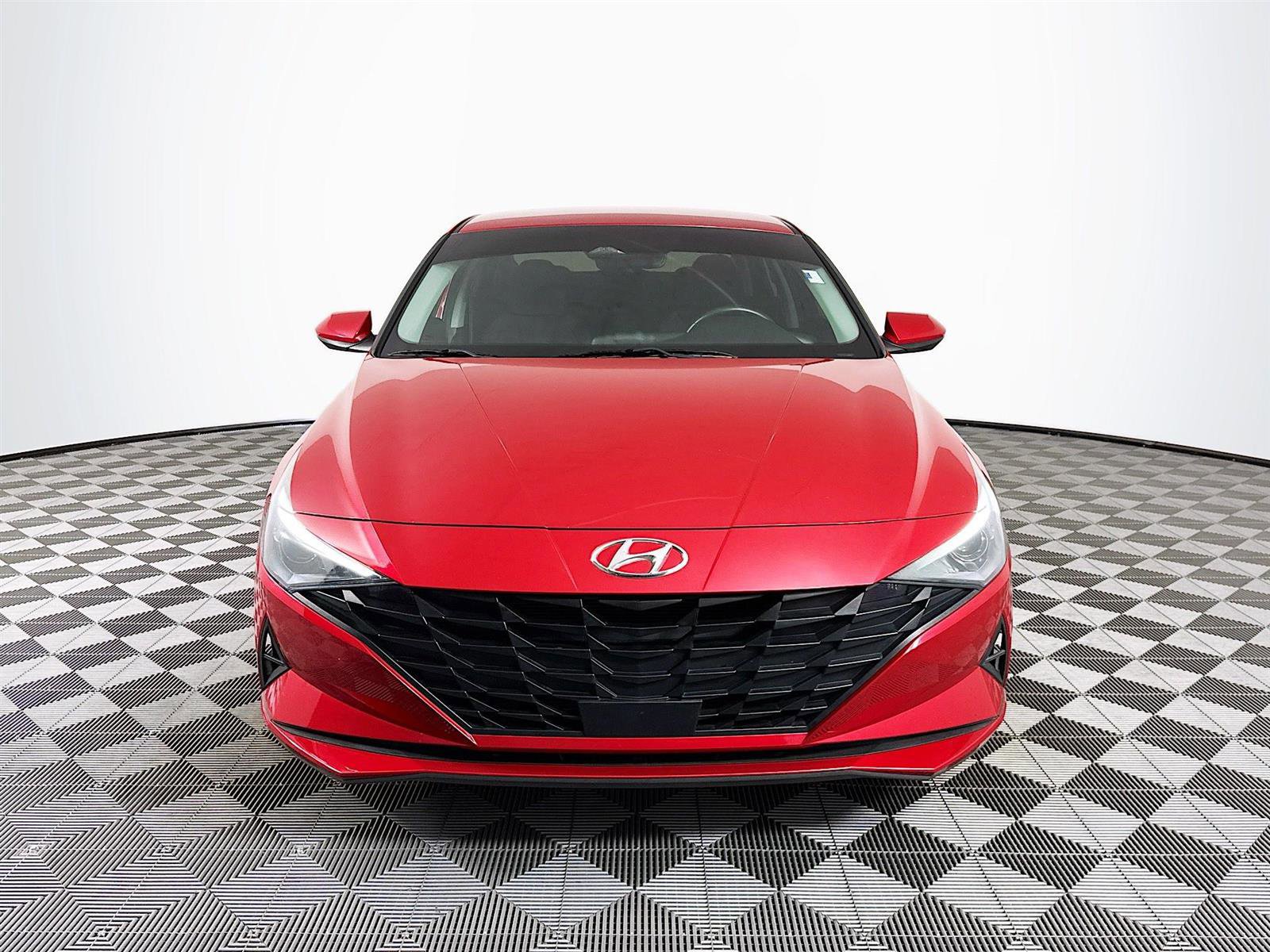 2023 Hyundai Elantra SEL Convenience photo 2