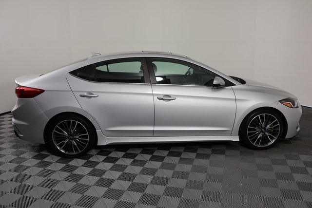 2018 Hyundai Elantra Sport photo 9
