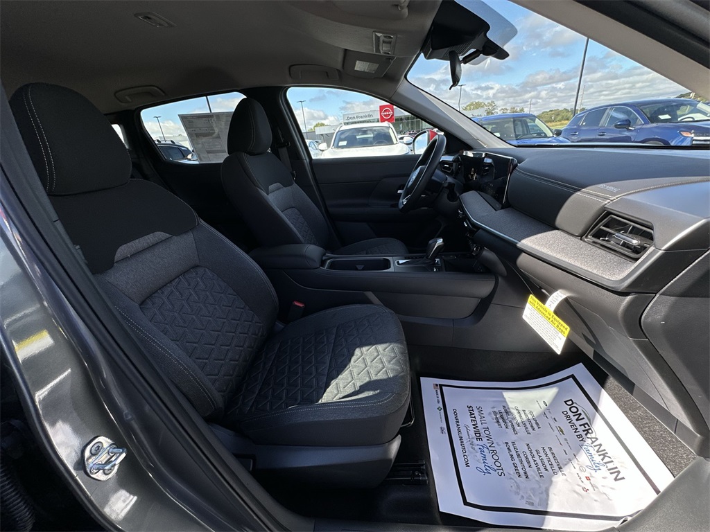 2026 Nissan Kicks SV photo 22