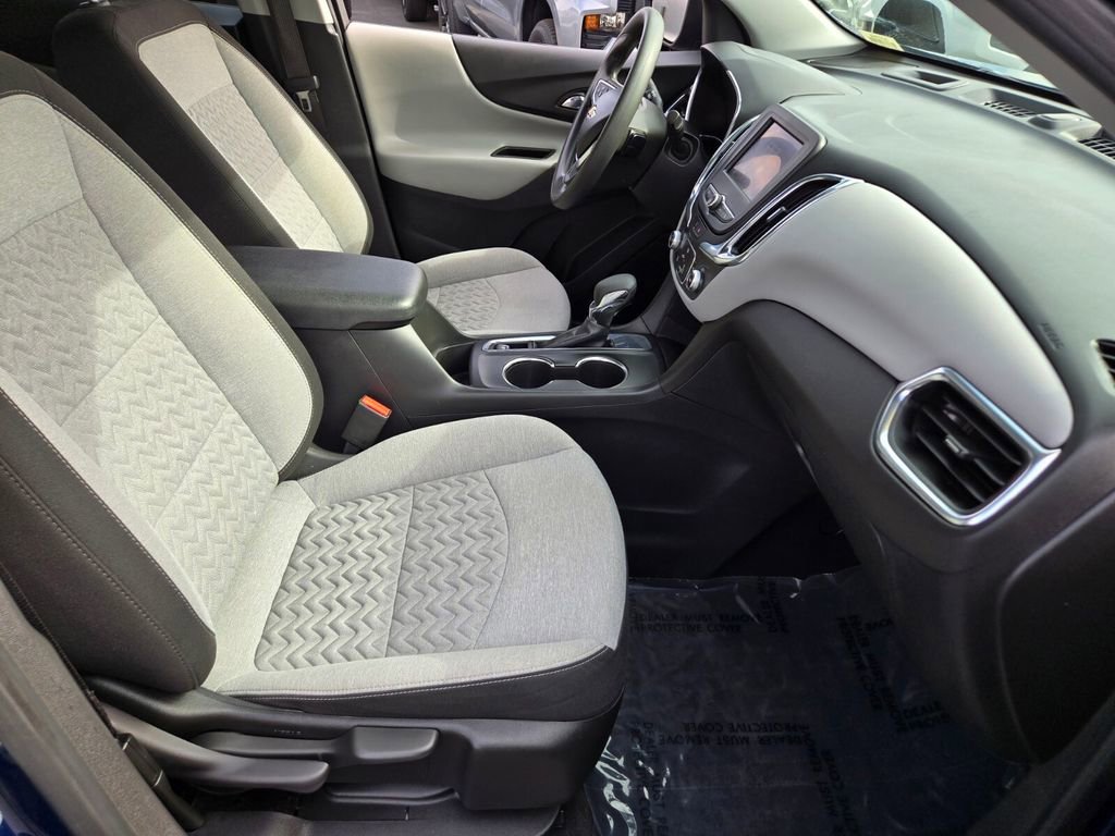 2022 Chevrolet Equinox LS photo 14