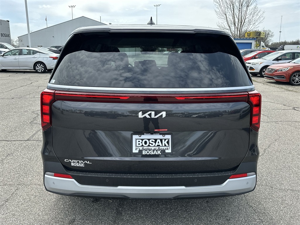 2025 Kia Carnival LXS photo 30