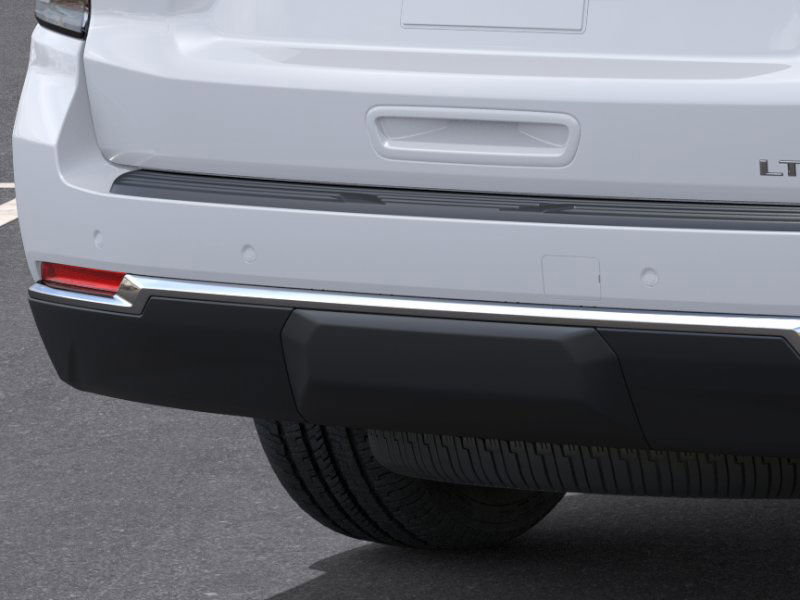 2025 Chevrolet Suburban LT photo 13
