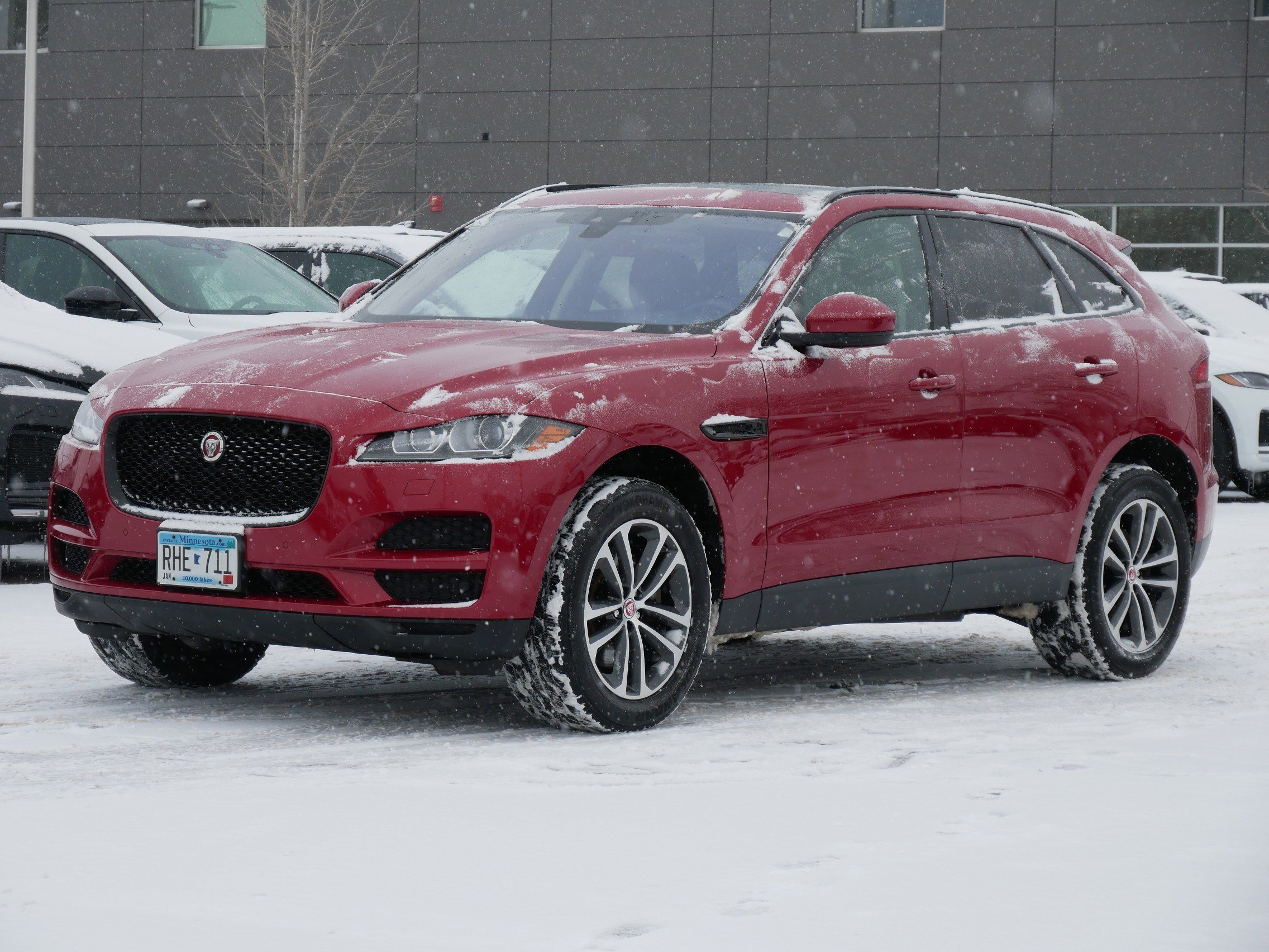 2018 Jaguar F-PACE Premium's photo
