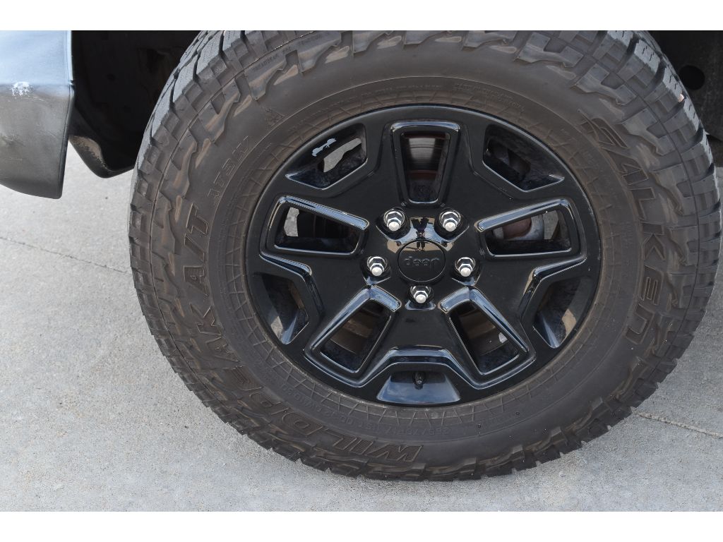 2017 Jeep Wrangler Willys Wheeler photo 4