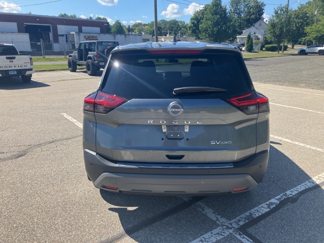 2023 Nissan Rogue SV photo 3