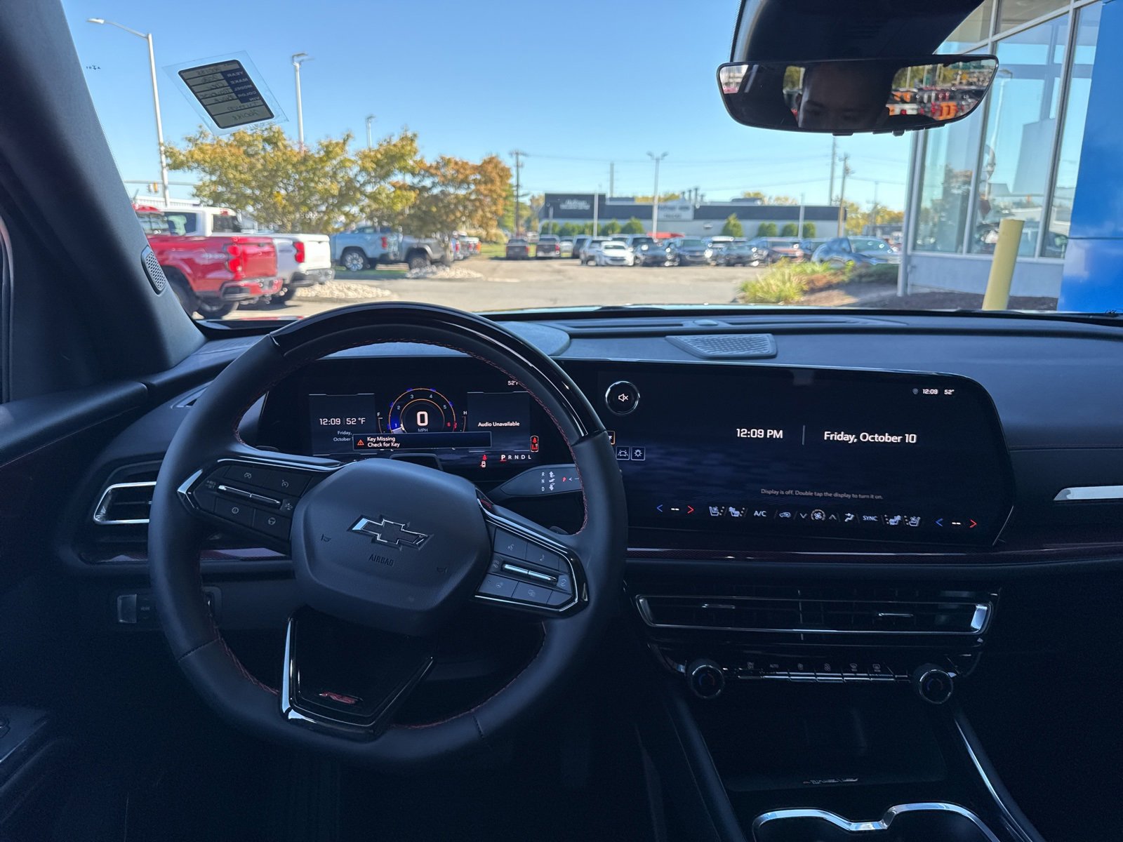 2026 Chevrolet Traverse RS photo 2