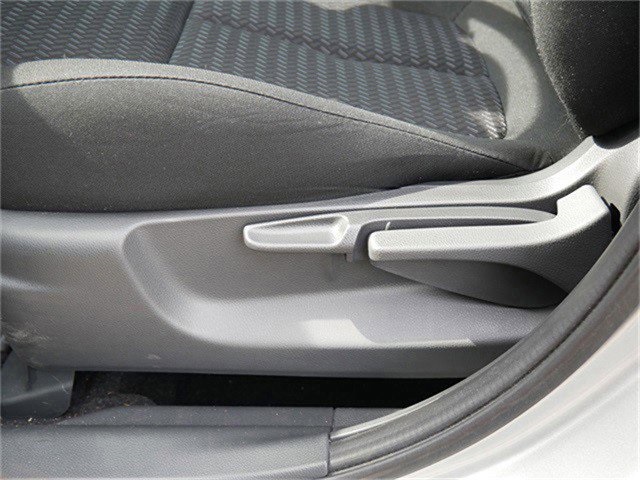 2025 Mitsubishi Eclipse Cross LE photo 17