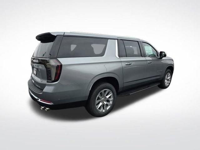 2025 Chevrolet Suburban Premier photo 4